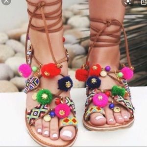 Chinese Laundry Pom Pom Sanadals